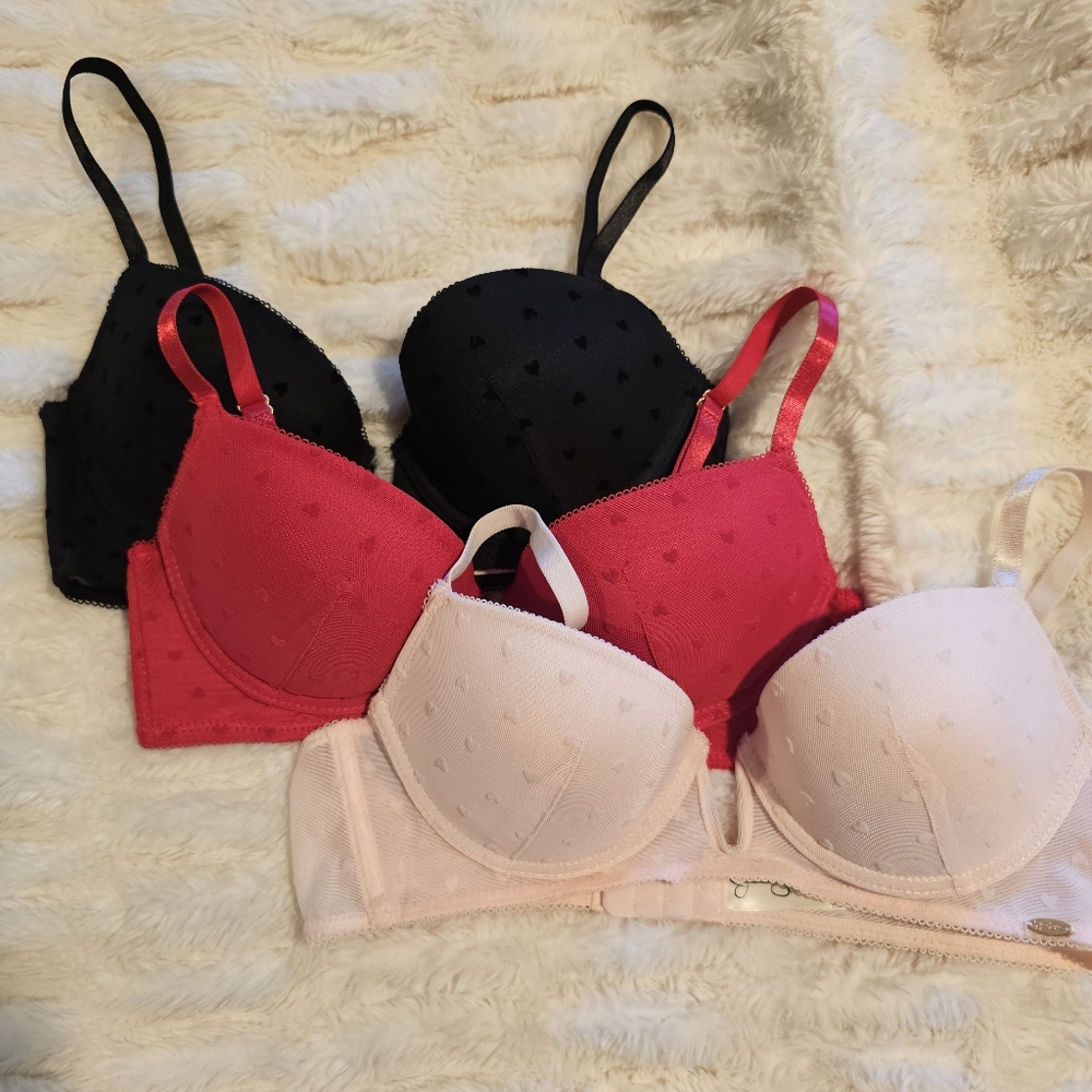Jessica Simpson Set 3 Heart Bras 34B